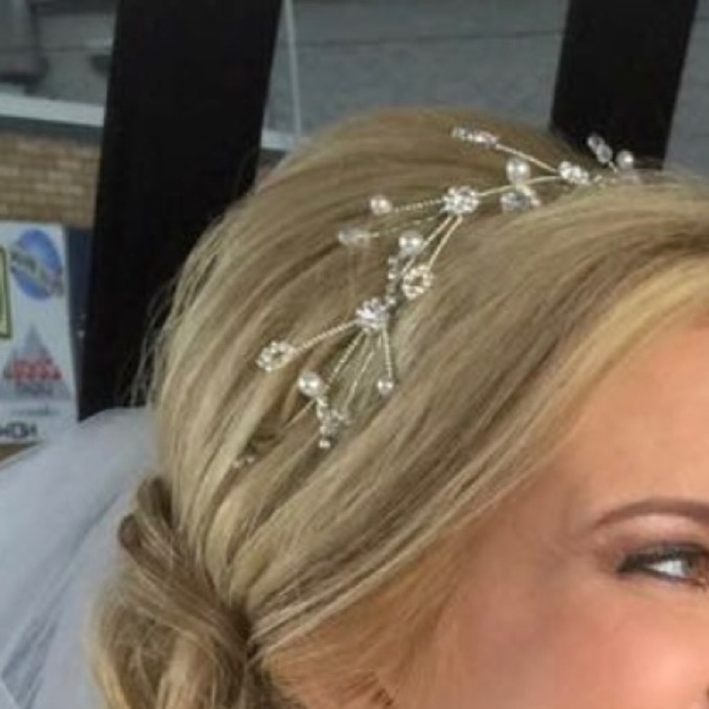 Elegant head piece